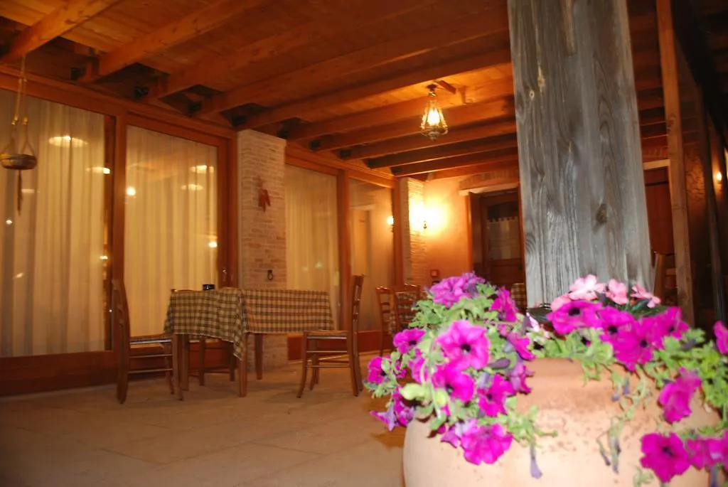 Country House Cunial Hotell Cavaso Del Tomba Pensionat